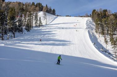 Die Höllentalpiste lässt die Herzen der Skifahrer höherschlagen.