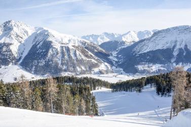 Die neue Höllentalpiste mit dem Blick auf Graun und ins Langtauferertal