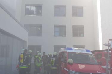 Großübung des Bezirksfeuerwehrverbandes Untervinschgau in Laas (Gefahrgutunfall auf der Laaser Geraden) und in Schlanders (Rauchentwicklung im Krankenhaus), 9. Juni 2018; Fotos: Sepp