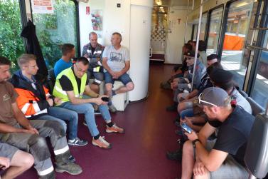 Übung des Bezirksfeuerwehrverbandes Untervinschgau in Zusammenarbeit mit STA, SAD und Weißem Kreuz (12.07.2019); angenommenes Szenario: Kollision zwischen Auto und Vinschgerbahn. Fotos: Sepp