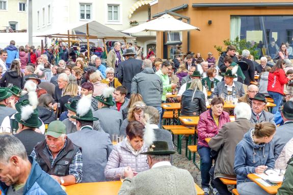 Die fünfte Auflage des Brauchtums- und Genussfestes am 13. Oktober gehörte zu den Höhepunkten der Brauchtumswoche 2019 in Prad. Fotos: Sepp