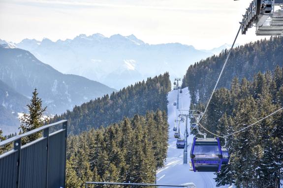 Die neue 10er Gondelbahn von St. Valentin nach Schöneben.