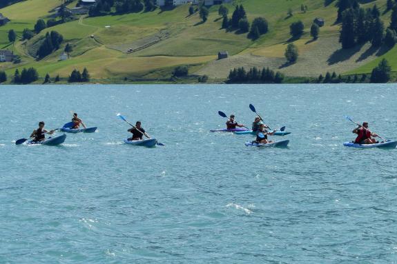 Erste Rundfahrt der „Hubertus“ auf dem Reschensee im heurigen Jahr. Fotos: Sepp