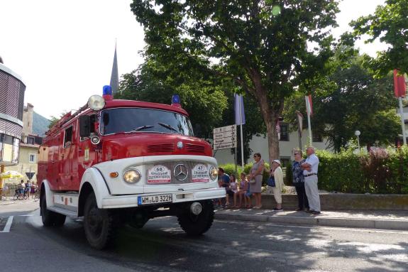 Feuerwehrfest mit Oldtimertreffen in Latsch; Einzug vom 23. Juli 2017; Fotos: Sepp