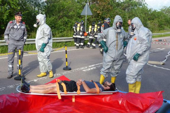 Großübung des Bezirksfeuerwehrverbandes Untervinschgau in Laas (Gefahrgutunfall auf der Laaser Geraden) und in Schlanders (Rauchentwicklung im Krankenhaus), 9. Juni 2018; Fotos: Sepp