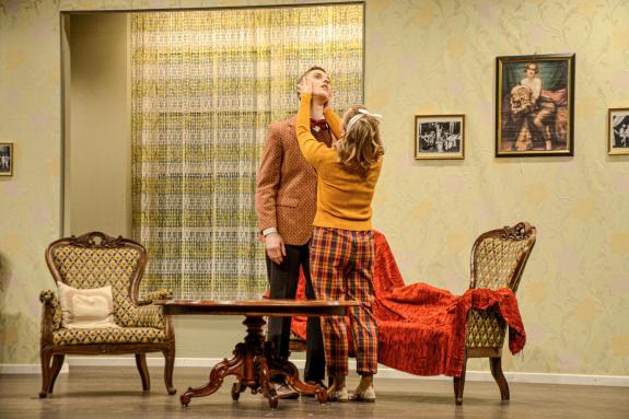 "Hier sind Sie richtig" - Theater in Latsch; Fotos: Michael Andres