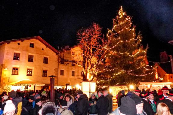 Licht, Düfte und Klänge beim Glurnser Advent 2019; Fotos: Sepp
