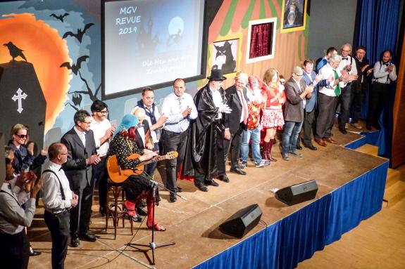 Revue 2019 des MGV Schlanders. Fotos: Sepp