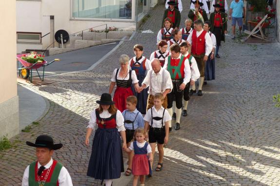 Segnung des Pavillons im Dorfanger von Mals am Herz-Jesu-Sonntag 2019; Fotos: Sepp
