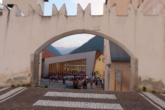 Segnung des Pavillons im Dorfanger von Mals am Herz-Jesu-Sonntag 2019; Fotos: Sepp