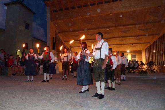 Segnung des Pavillons im Dorfanger von Mals am Herz-Jesu-Sonntag 2019; Fotos: Sepp