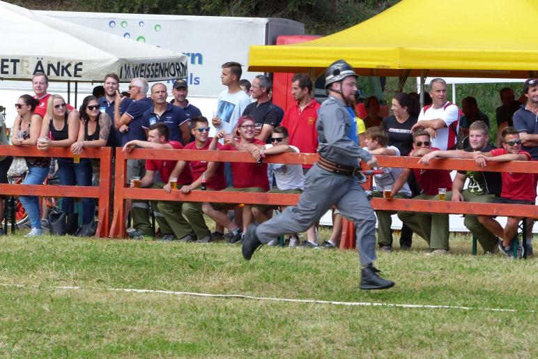  6. Obervinschger Nassleistungswettbewerb auf der Grünzone in Graun am 8. Juli 2017; Fotos: Sepp