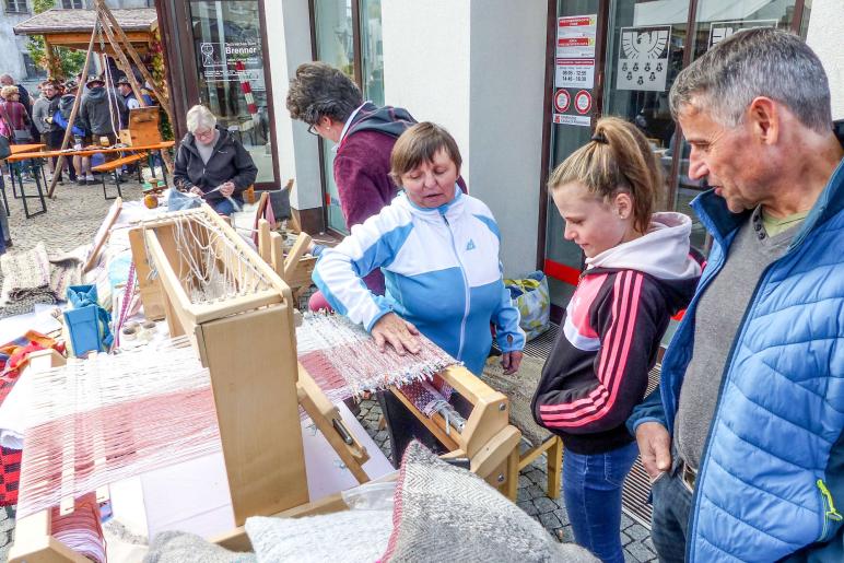 Die fünfte Auflage des Brauchtums- und Genussfestes am 13. Oktober gehörte zu den Höhepunkten der Brauchtumswoche 2019 in Prad. Fotos: Sepp