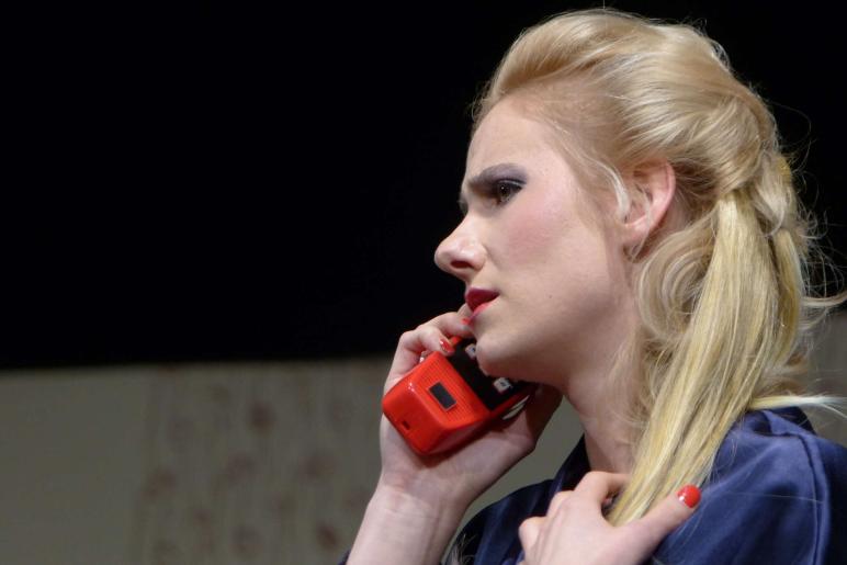 „Doppelt leben hält besser“ (Theater Verein Schlanders); Fotos: Sepp