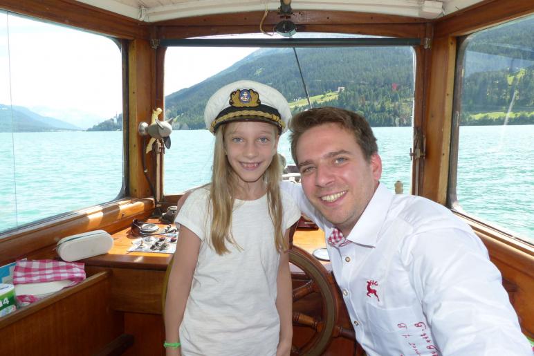 Erste Rundfahrt der „Hubertus“ auf dem Reschensee im heurigen Jahr. Fotos: Sepp