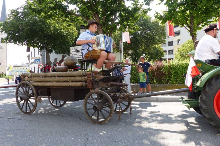 Feuerwehrfest mit Oldtimertreffen in Latsch; Einzug vom 23. Juli 2017; Fotos: Sepp