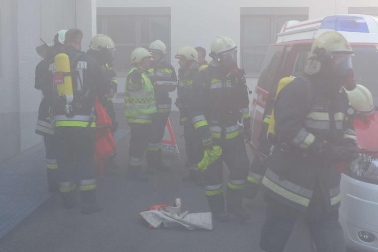 Großübung des Bezirksfeuerwehrverbandes Untervinschgau in Laas (Gefahrgutunfall auf der Laaser Geraden) und in Schlanders (Rauchentwicklung im Krankenhaus), 9. Juni 2018; Fotos: Sepp