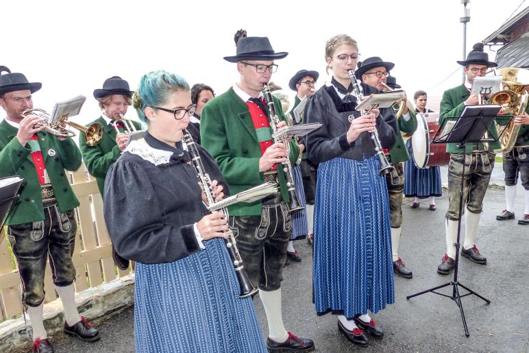 KleinDORFgeflüster im Bergsteigerdorf Matsch unter dem Motto „schaugn. lousn. koschtn“; 19.10.2019; Fotos: Sepp