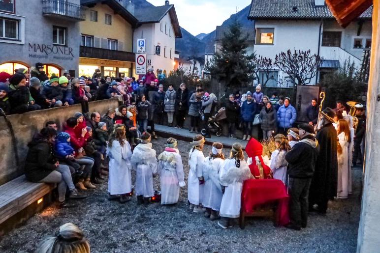 Nikolauslegende und Nikolausumzug Latsch; 5. Dezember 2018; Fotos Sepp