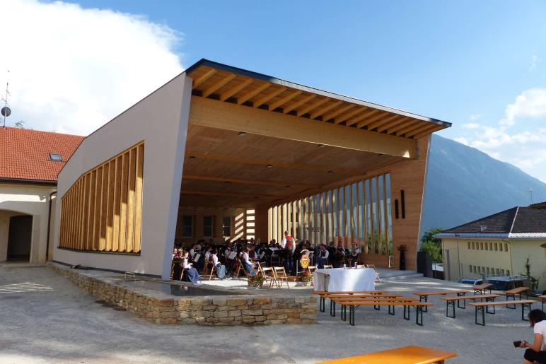Segnung des Pavillons im Dorfanger von Mals am Herz-Jesu-Sonntag 2019; Fotos: Sepp