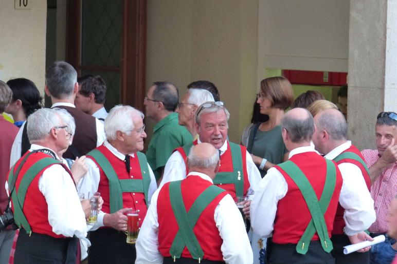 Segnung des Pavillons im Dorfanger von Mals am Herz-Jesu-Sonntag 2019; Fotos: Sepp